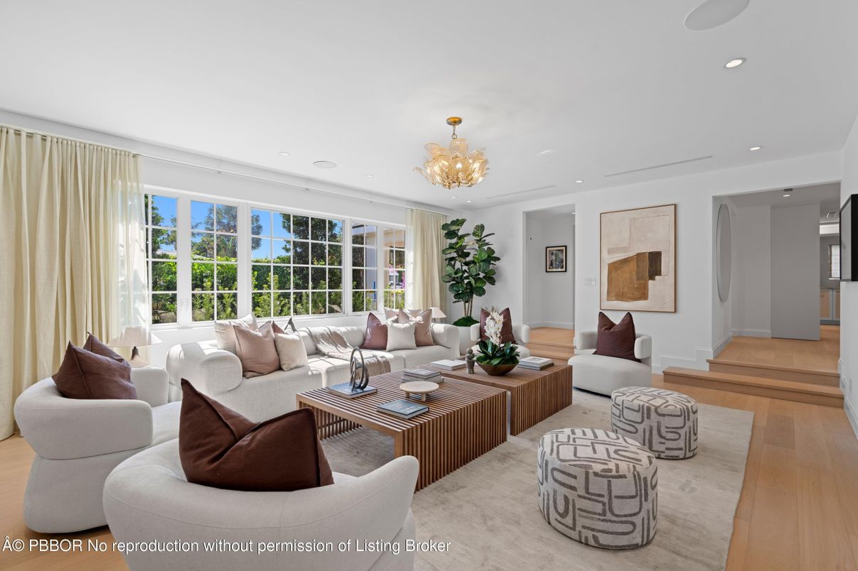 Chandelier, Interior, Living room, Recessed Lighting, Wood Texture Flooring