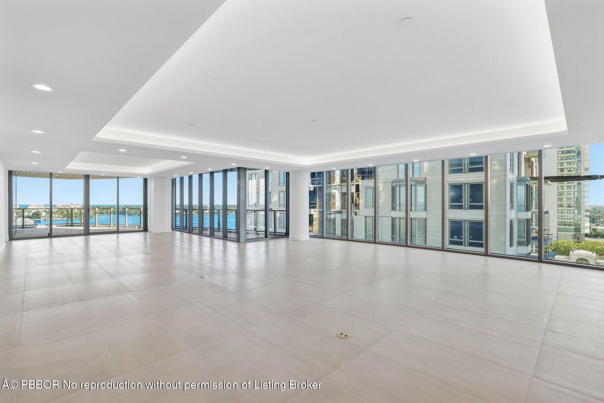 Empty room, Interior, Recessed Lighting, Water