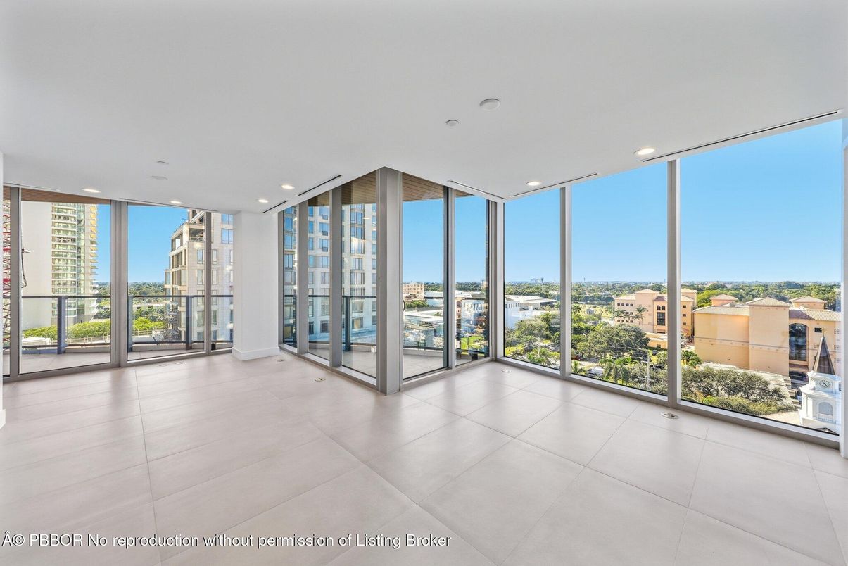 Empty room, Interior, Recessed Lighting