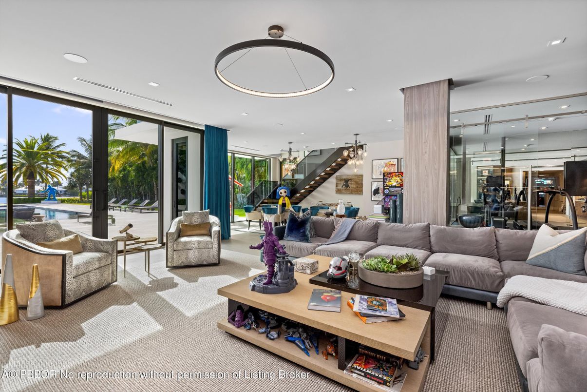 Dining room, Interior, Living room, Pendant Lights, Recessed Lighting