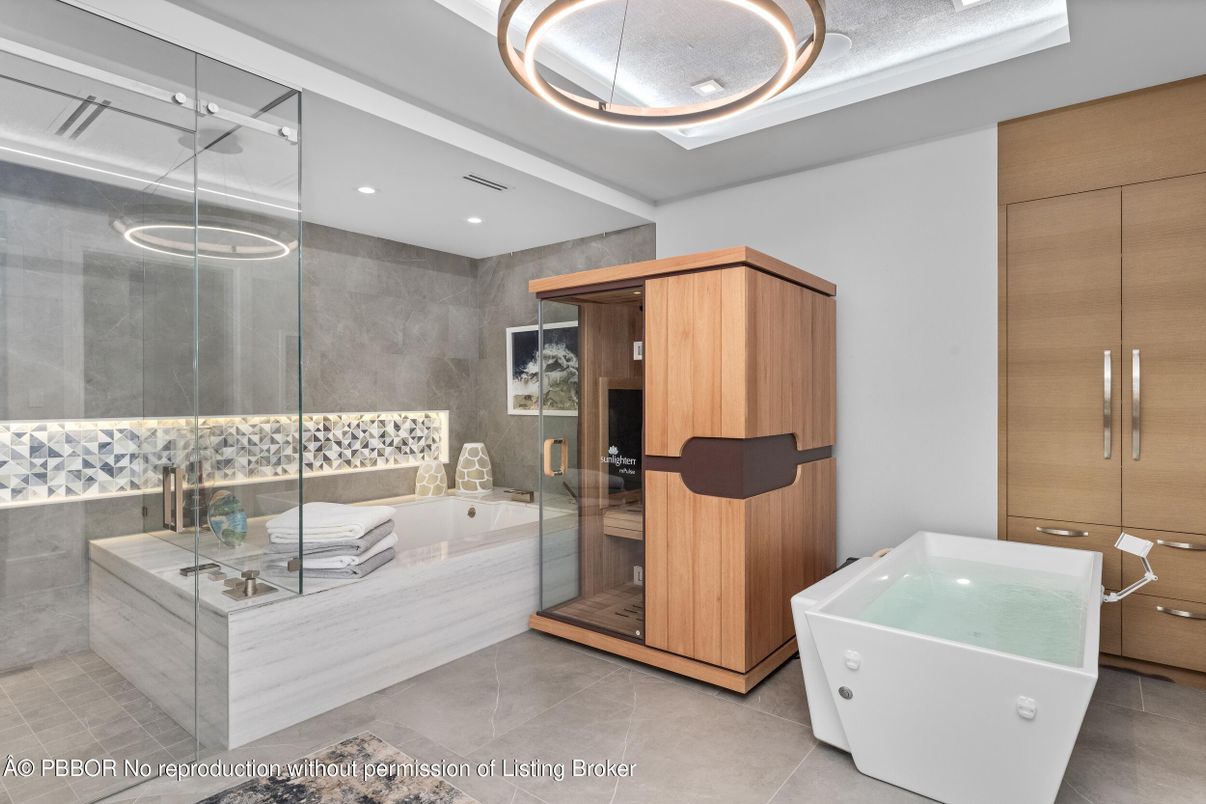 Bathroom, Free Standing Baths, Glass Shower, Interior, Pendant Lights, Recessed Lighting