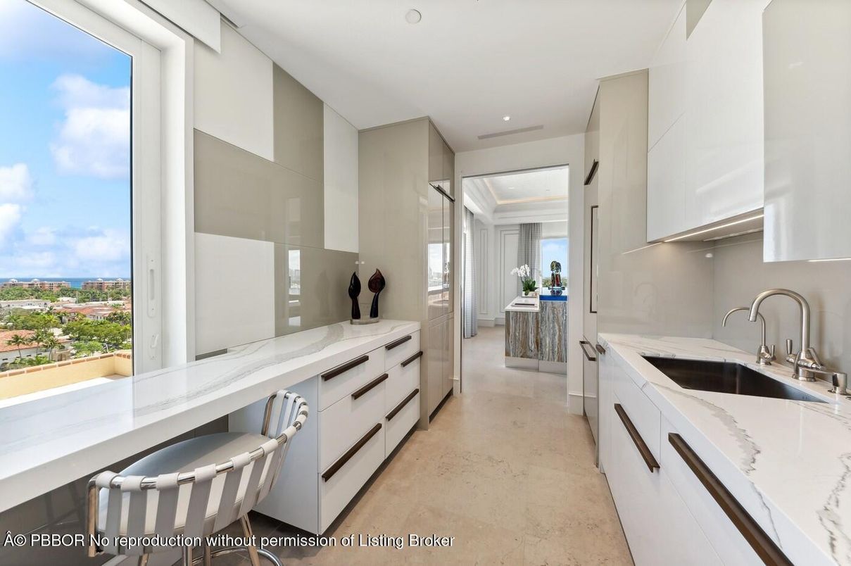 Interior, Kitchen, Recessed Lighting, Water