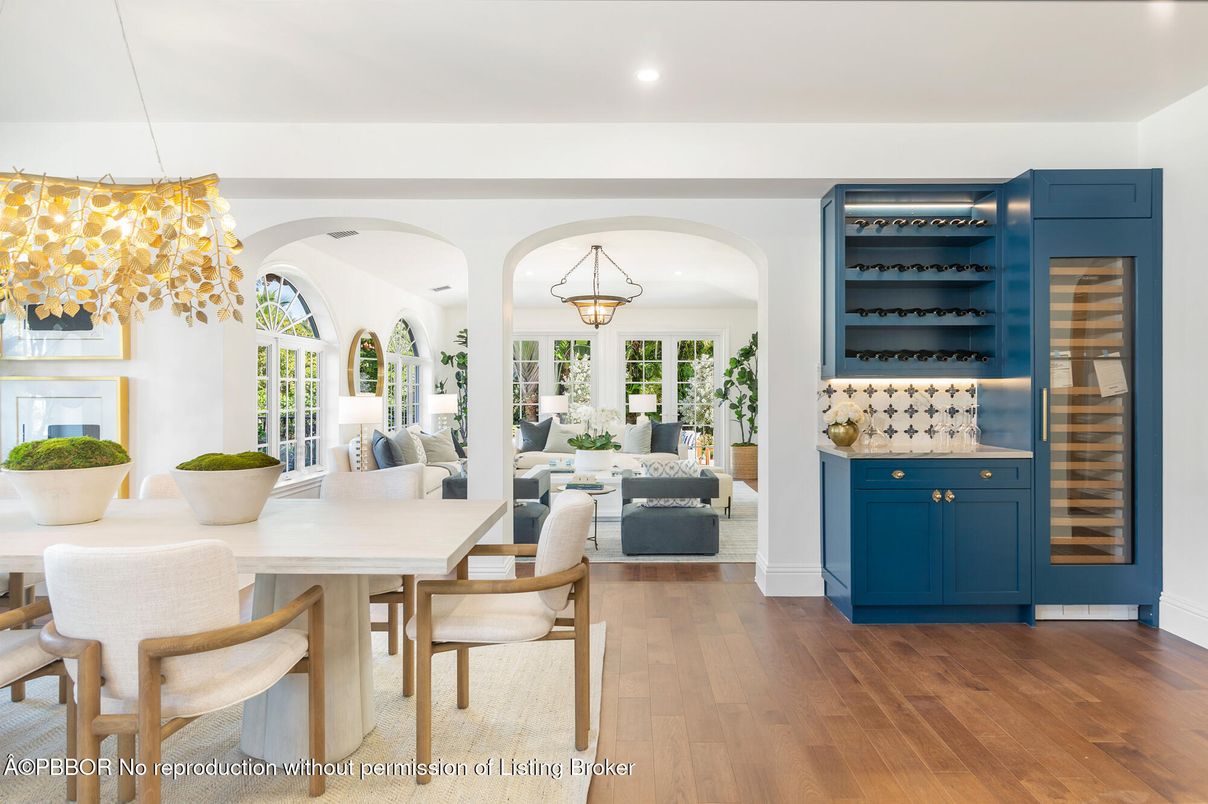 Dining room, Interior, Living room, Pendant Lights, Recessed Lighting, Wood Texture Flooring