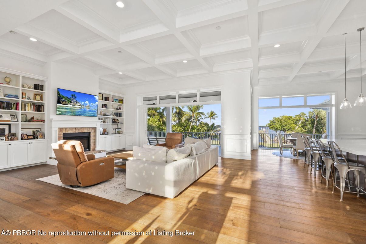 Fireplace, Interior, Living room, Pendant Lights, Recessed Lighting, Wood Texture Flooring