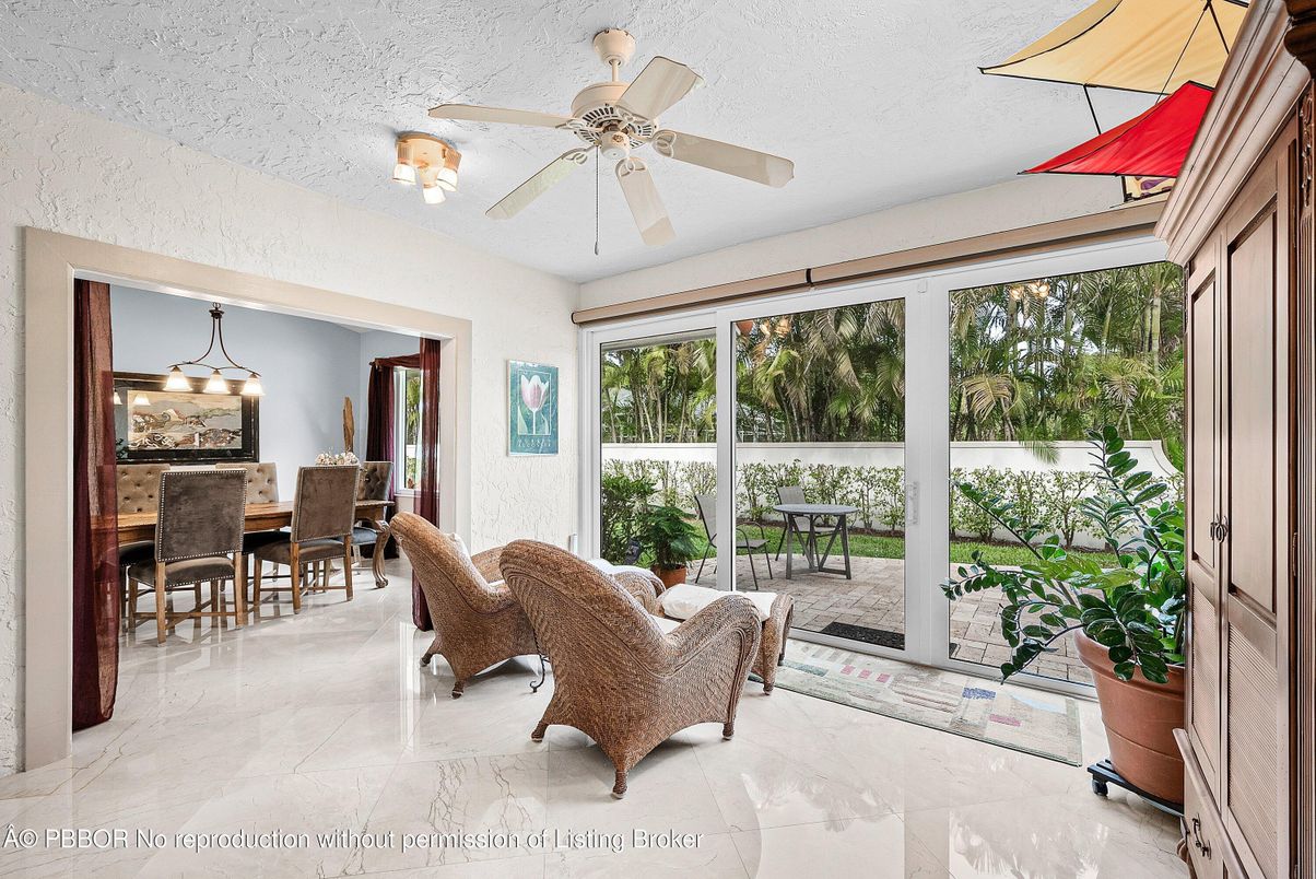 Dining room, Interior, Pendant Lights, Sun Room