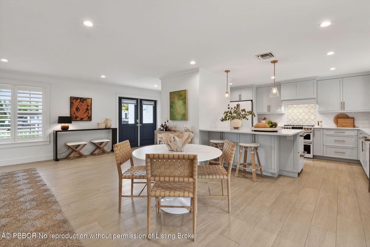 Dining room, Interior, Kitchen, Pendant Lights, Recessed Lighting, Wood Texture Flooring