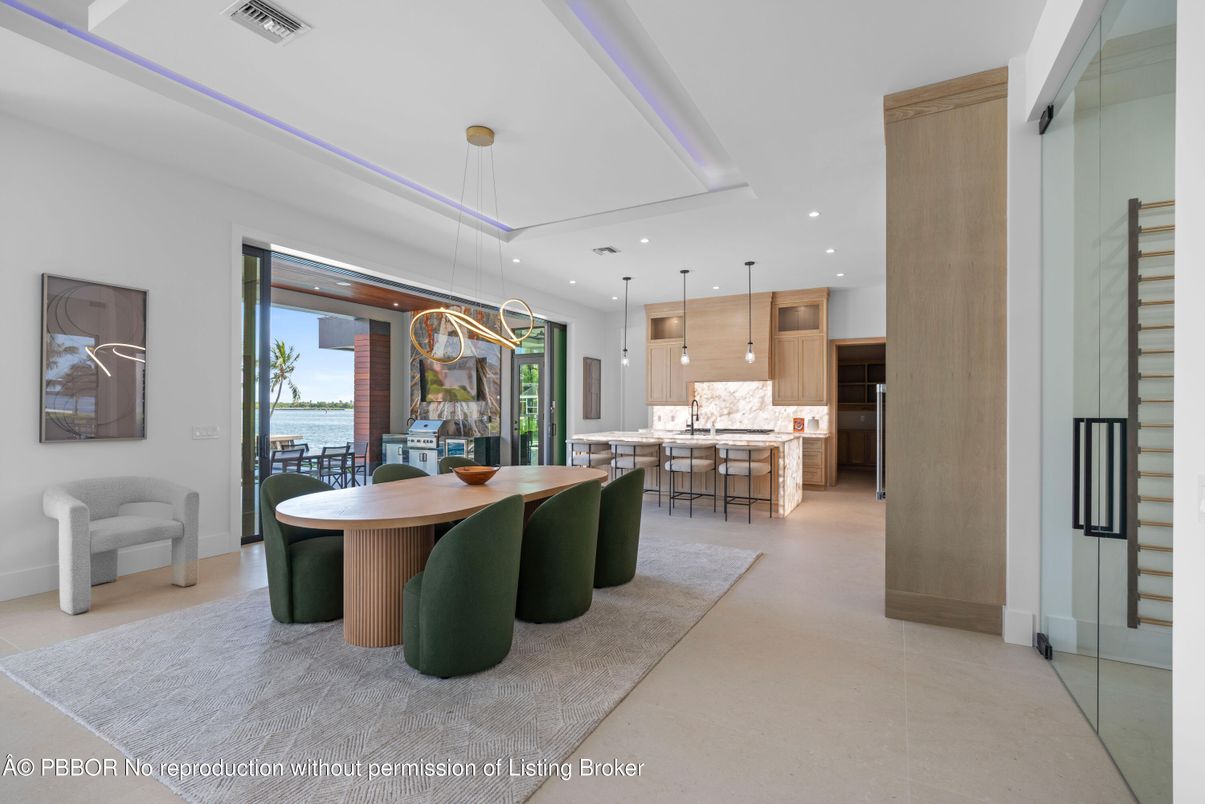 Dining room, Interior, Kitchen, Pendant Lights, Recessed Lighting, Water