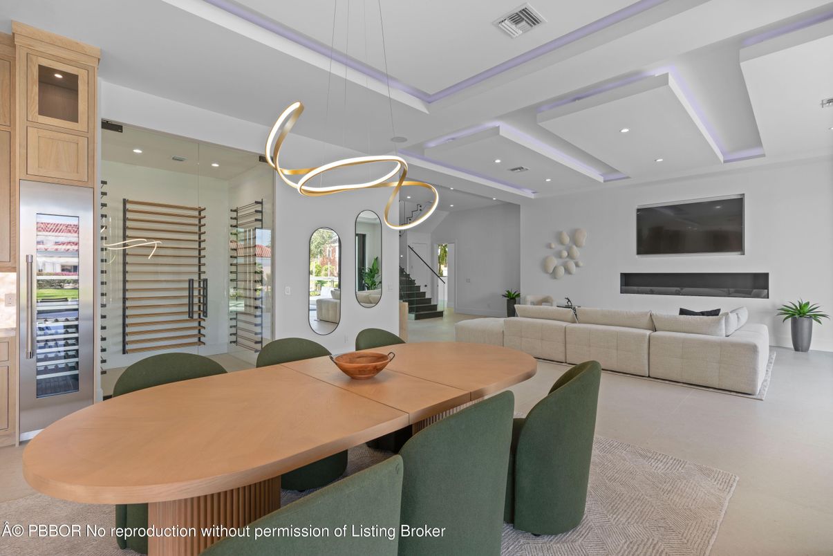 Dining room, Interior, Living room, Pendant Lights, Recessed Lighting