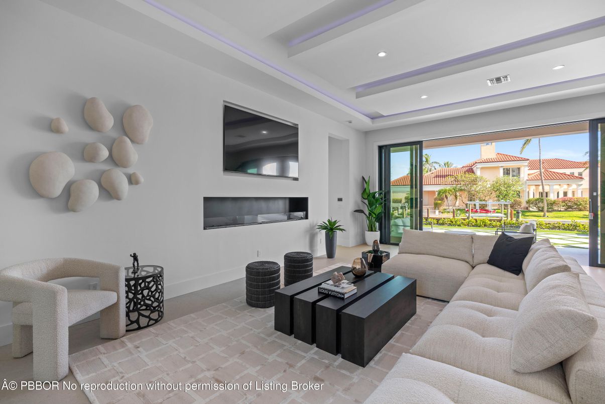 Fireplace, Interior, Living room, Recessed Lighting