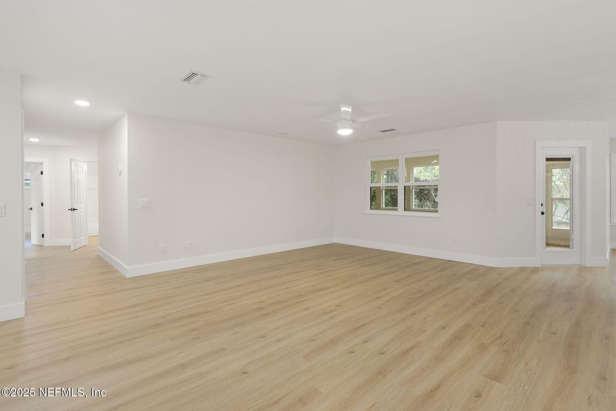 Empty room, Interior, Recessed Lighting, Wood Texture Flooring