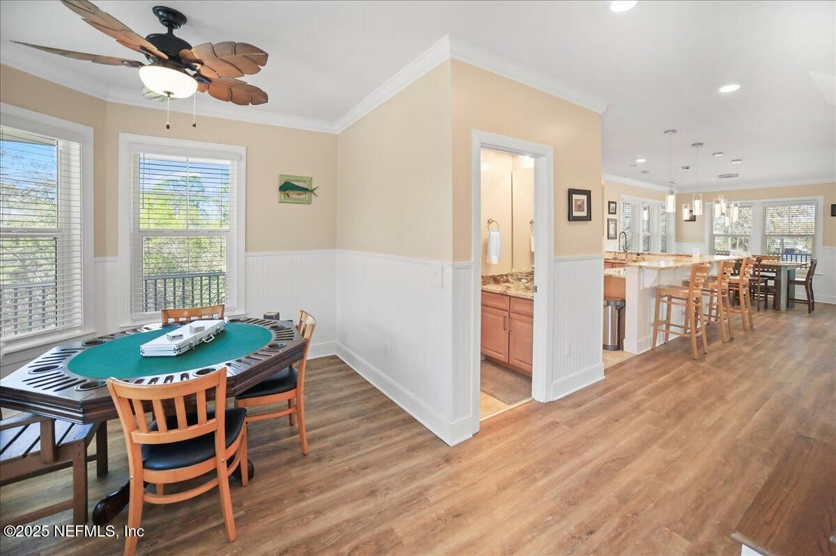 Dining room, Interior, Kitchen, Pendant Lights, Recessed Lighting, Wood Texture Flooring