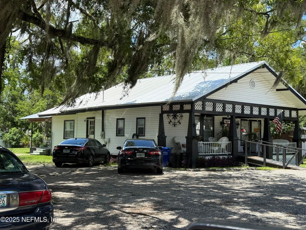 Exterior, Facade, None