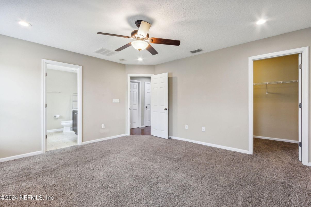 Bathroom, Empty room, Interior, Recessed Lighting