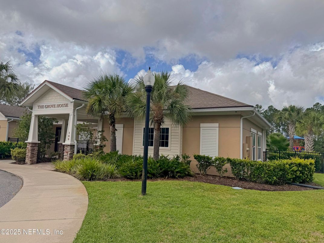 Backyard, Exterior, Facade, Ranch