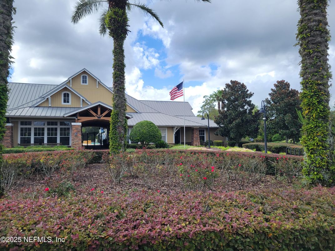Backyard, Exterior, Facade, Brick Facade, Ranch