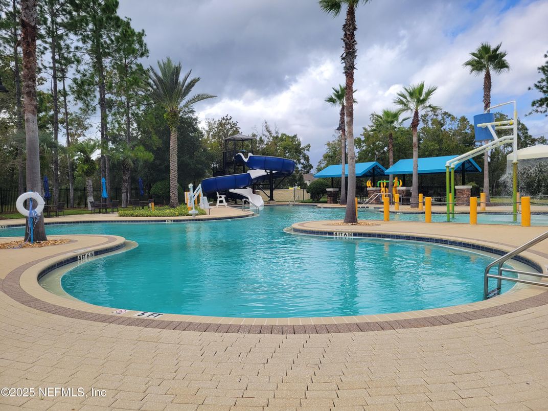 Exterior, Playground, Pool