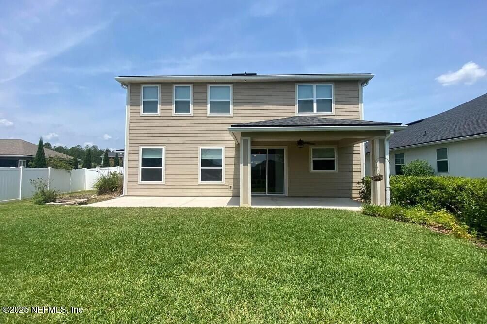 Backyard, Exterior, Facade, Split Level