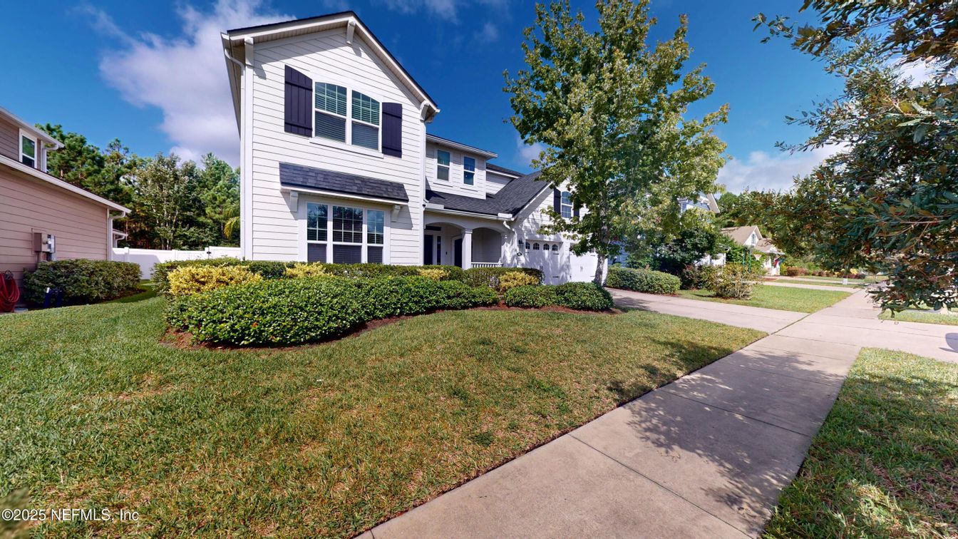 Exterior, Facade, Farmhouse