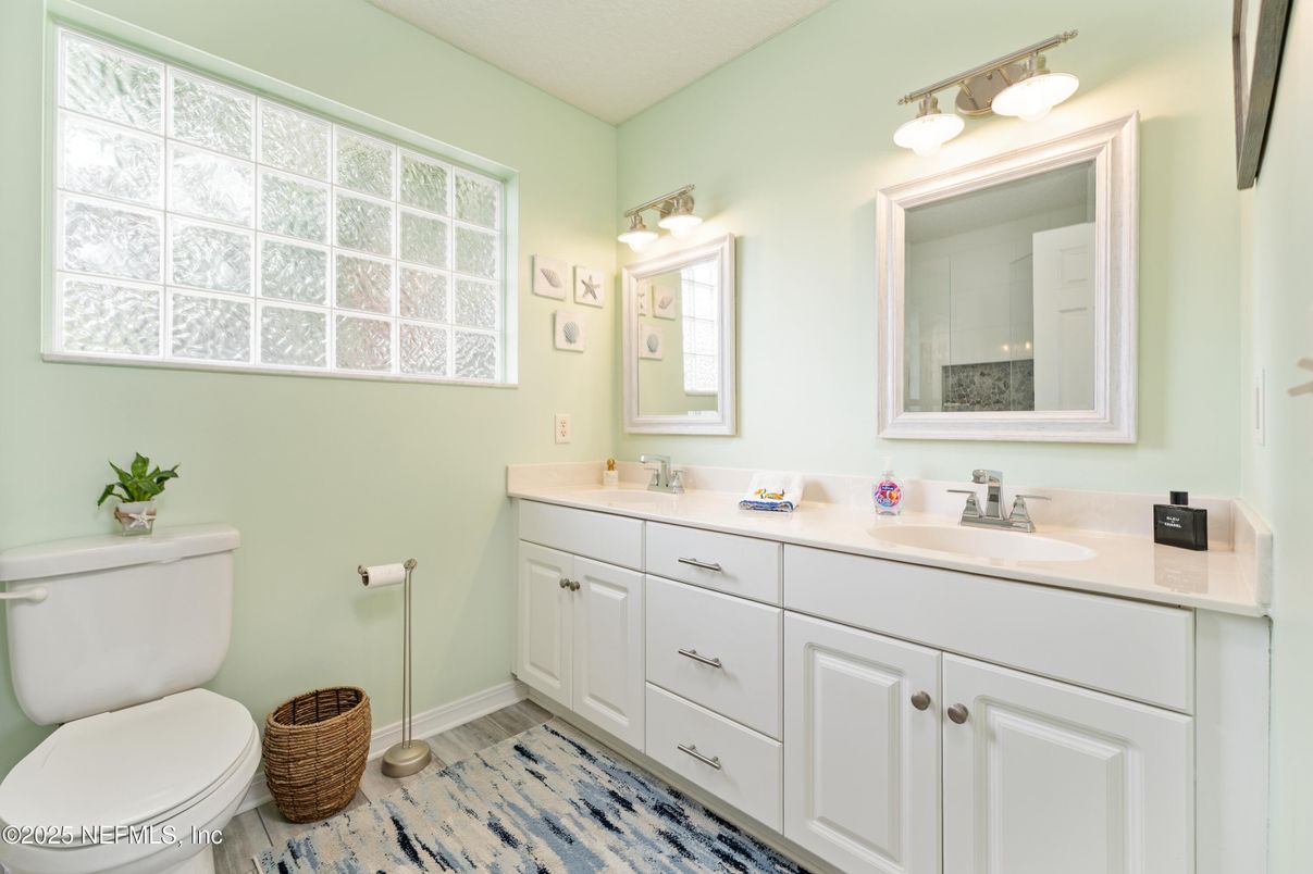 Bathroom, Dual Sink Vanities, Interior
