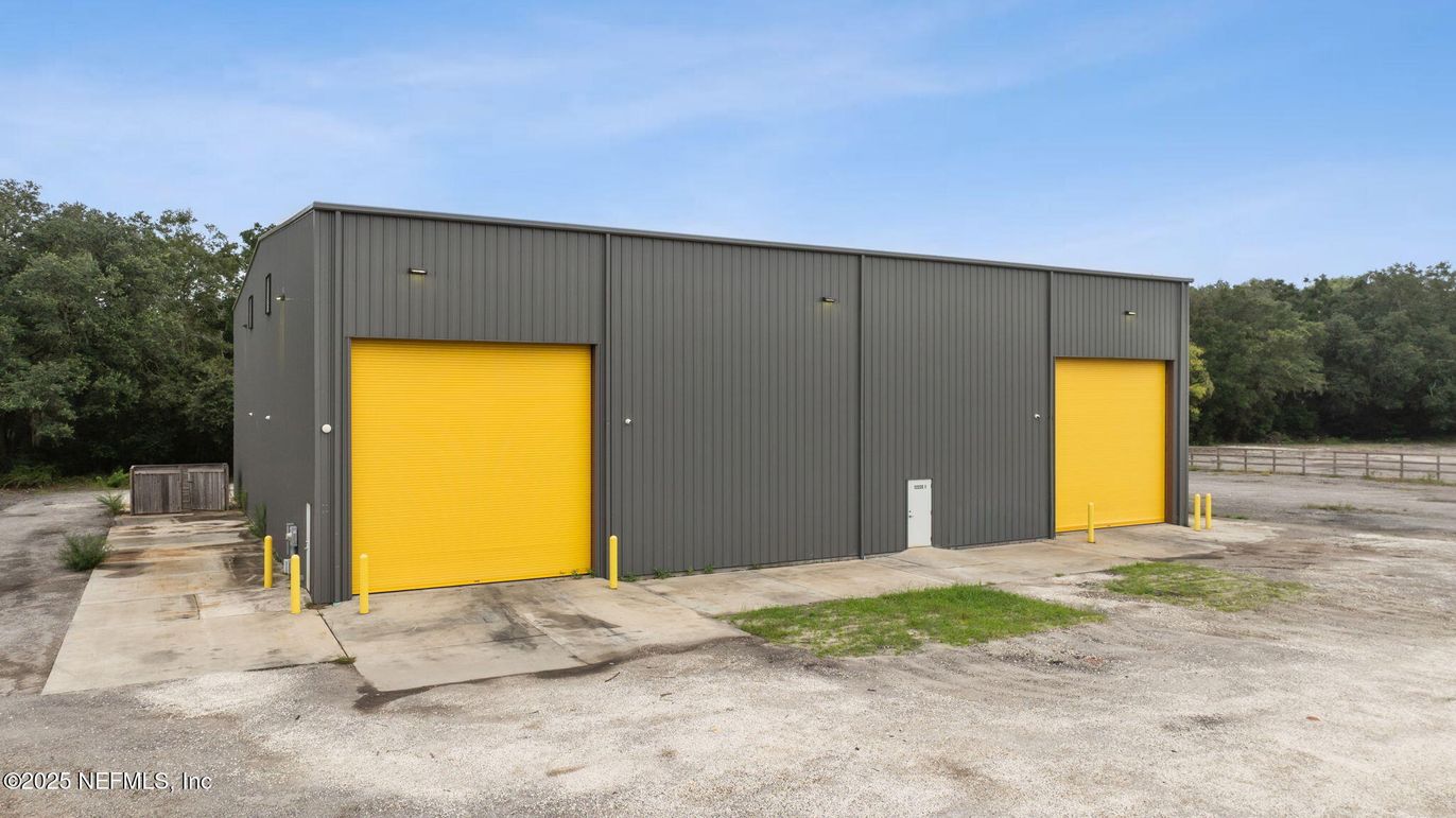 Detached Garage, Exterior