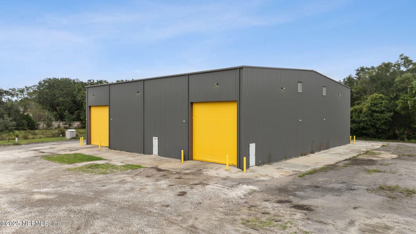 Detached Garage, Exterior