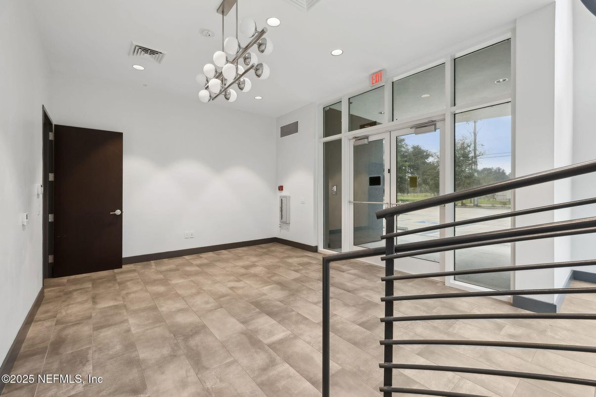 Empty room, Interior, Pendant Lights, Recessed Lighting