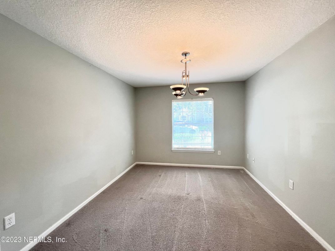 Empty room, Interior, Pendant Lights