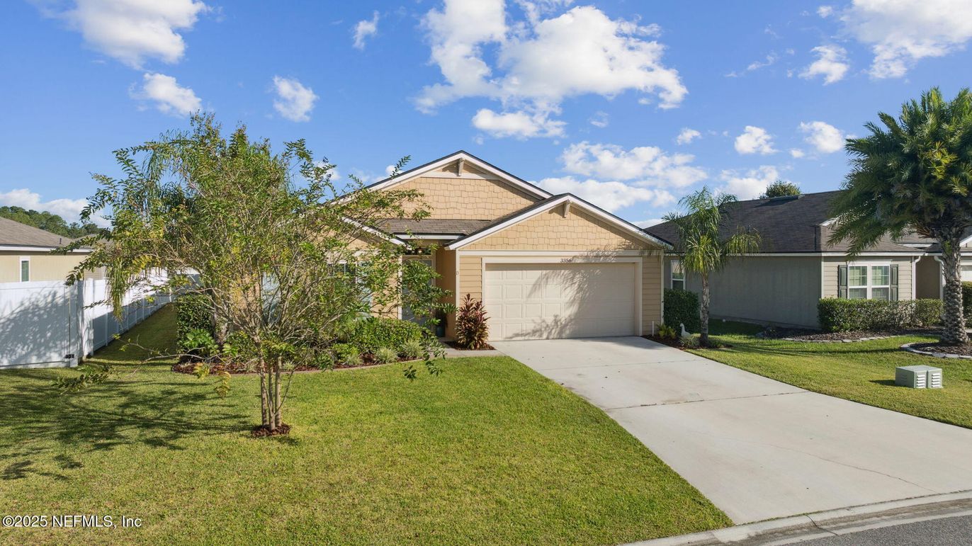 Attached, Exterior, Facade, Ranch