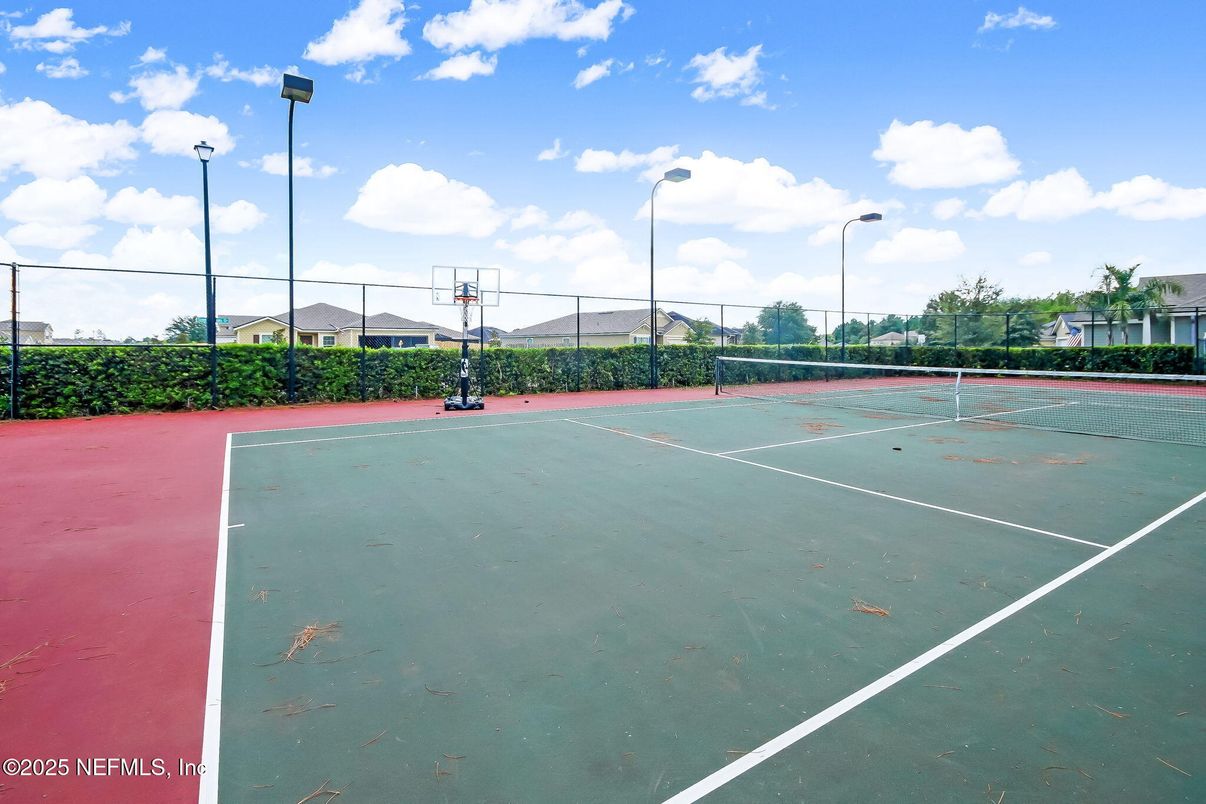 Exterior, Tennis Courts