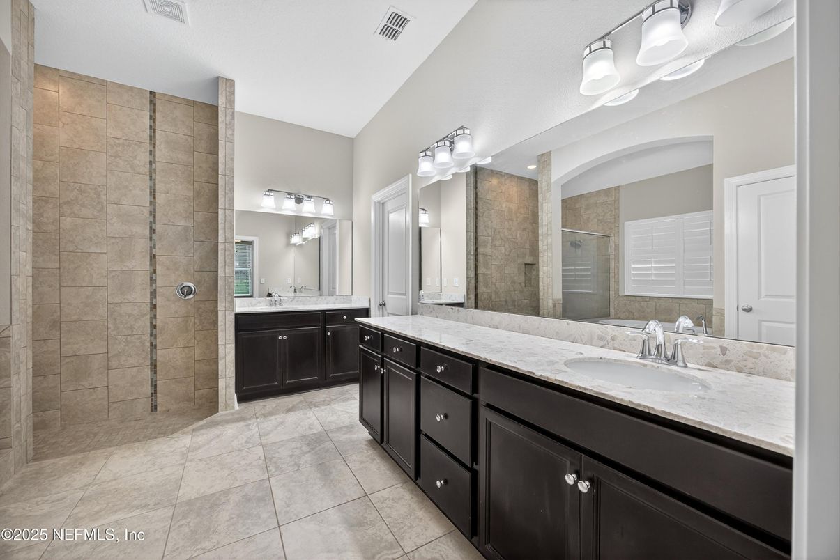 Bathroom, Dual Sink Vanities, Interior