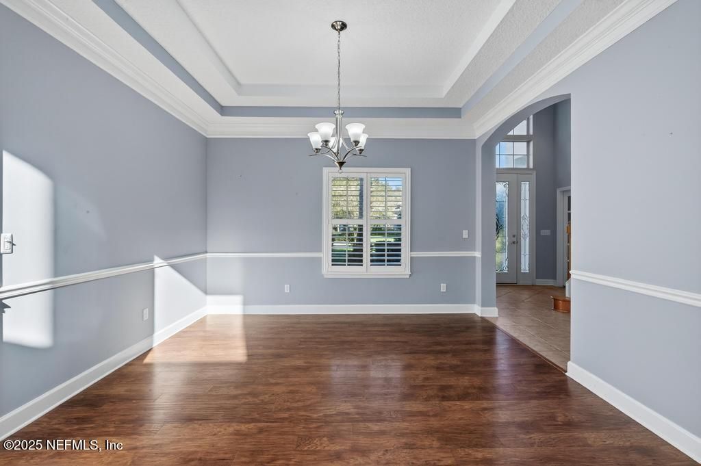 Chandelier, Empty room, Interior, Pendant Lights, Wood Texture Flooring