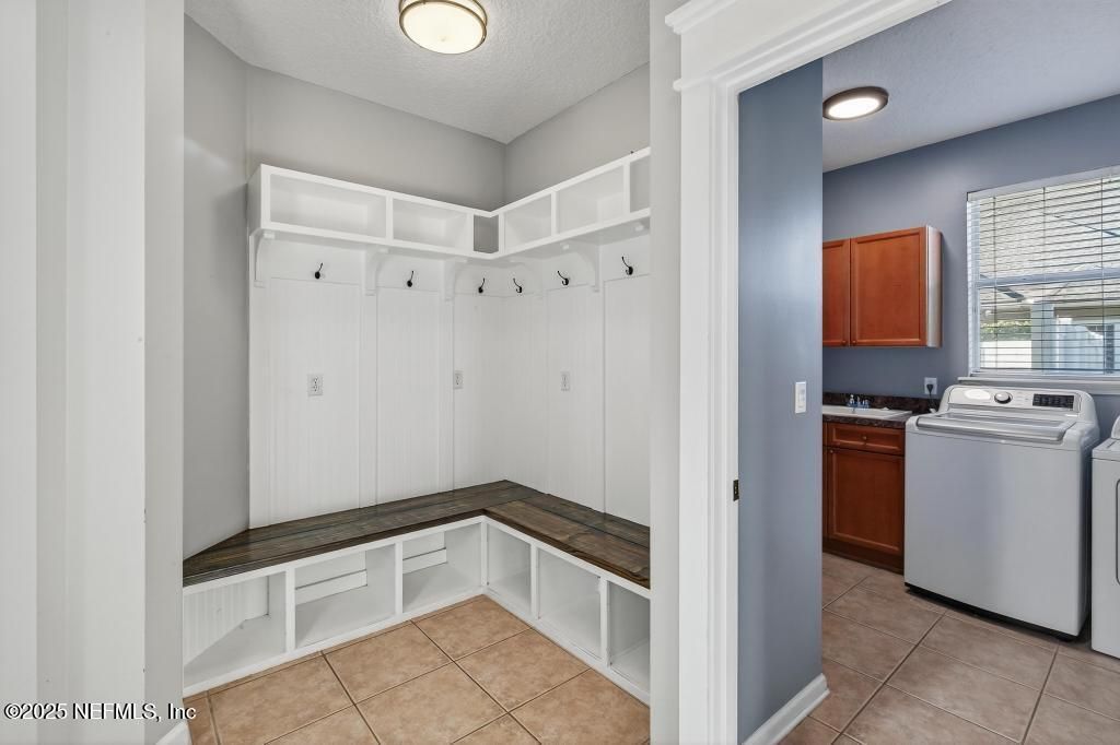 Interior, Recessed Lighting, Washer