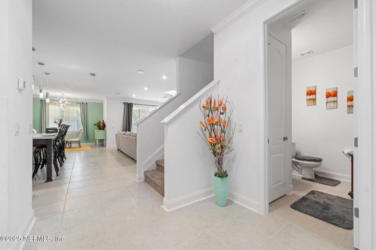 Bathroom, Dining room, Interior, Pendant Lights, Recessed Lighting