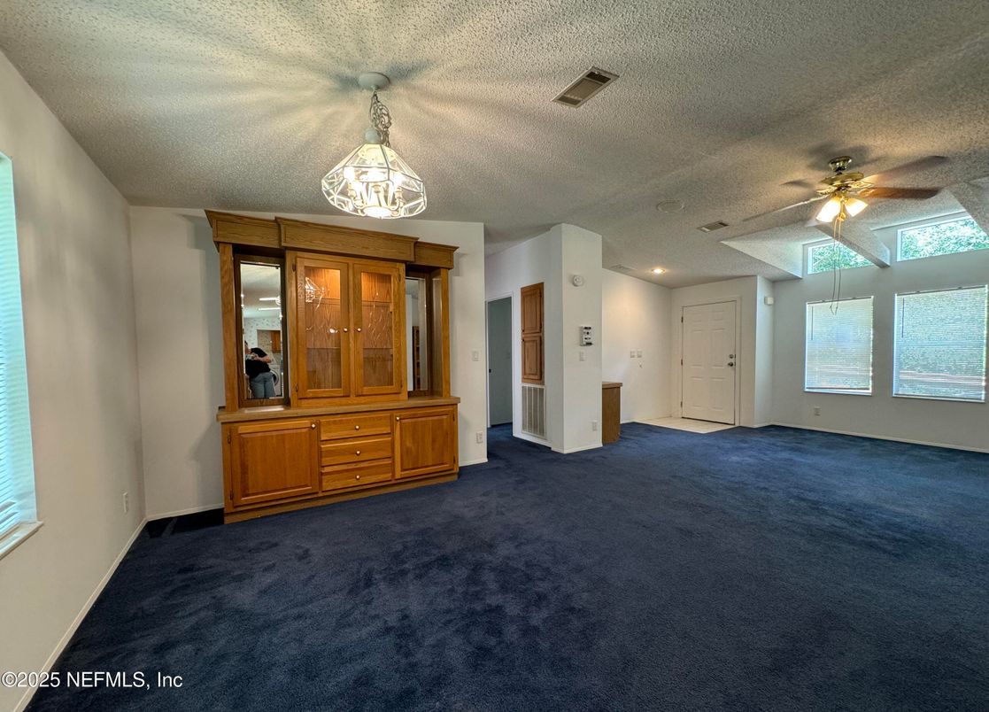 Empty room, Interior, Pendant Lights, Recessed Lighting