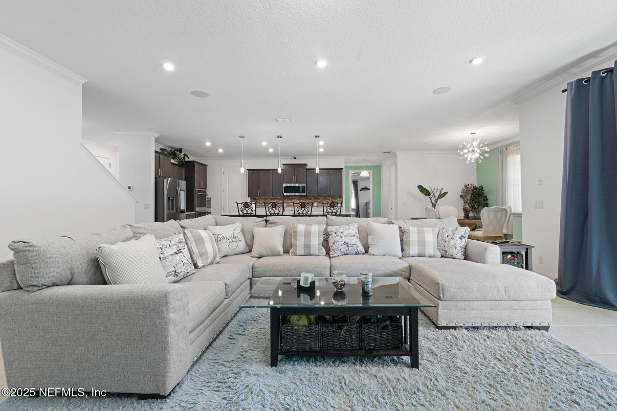 Dining room, Interior, Kitchen, Living room, Pendant Lights, Recessed Lighting, Stainless Steel Appliances