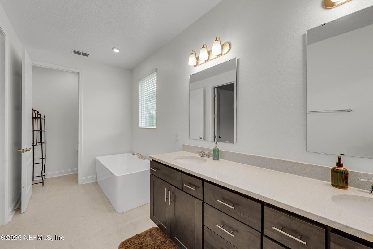 Bathroom, Dual Sink Vanities, Free Standing Baths, Interior, Recessed Lighting