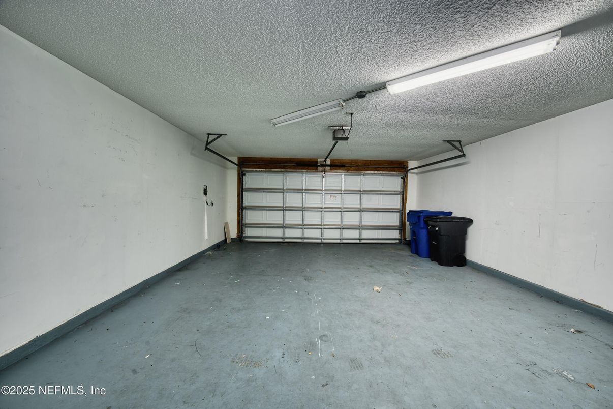 Garage, Interior