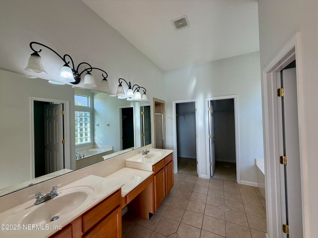 Bathroom, Dual Sink Vanities, Interior