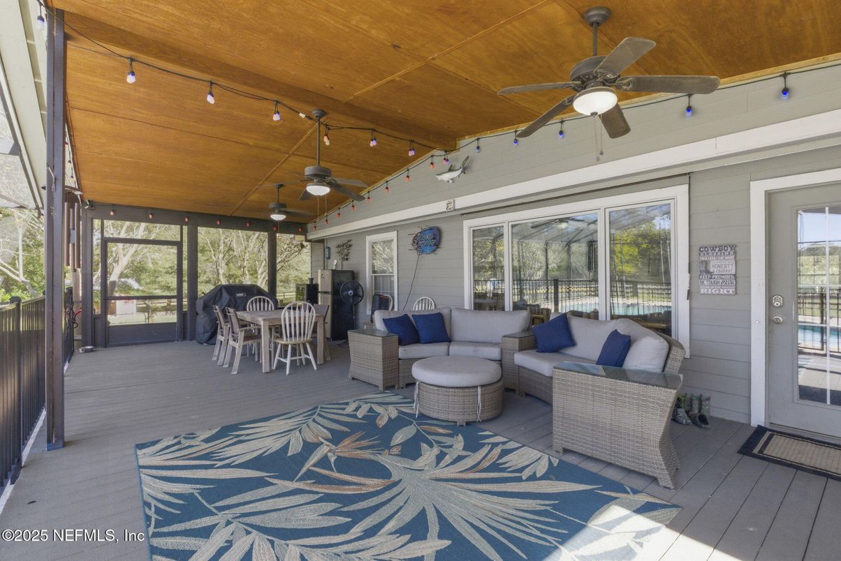 Dining room, Interior, Living room, Sun Room