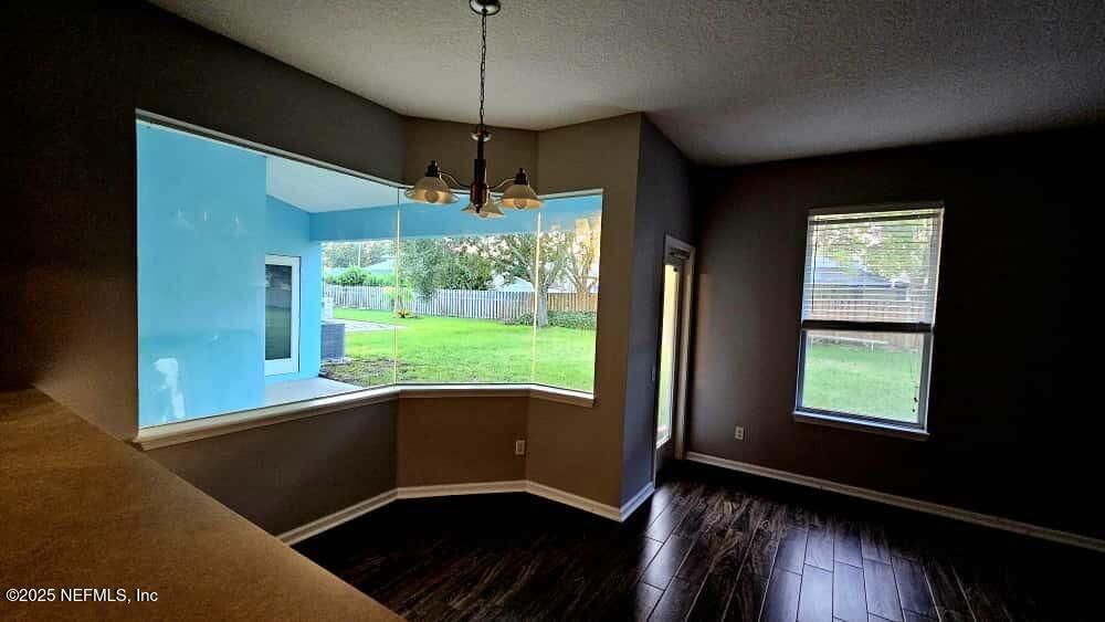 Interior, Pendant Lights, Wood Texture Flooring