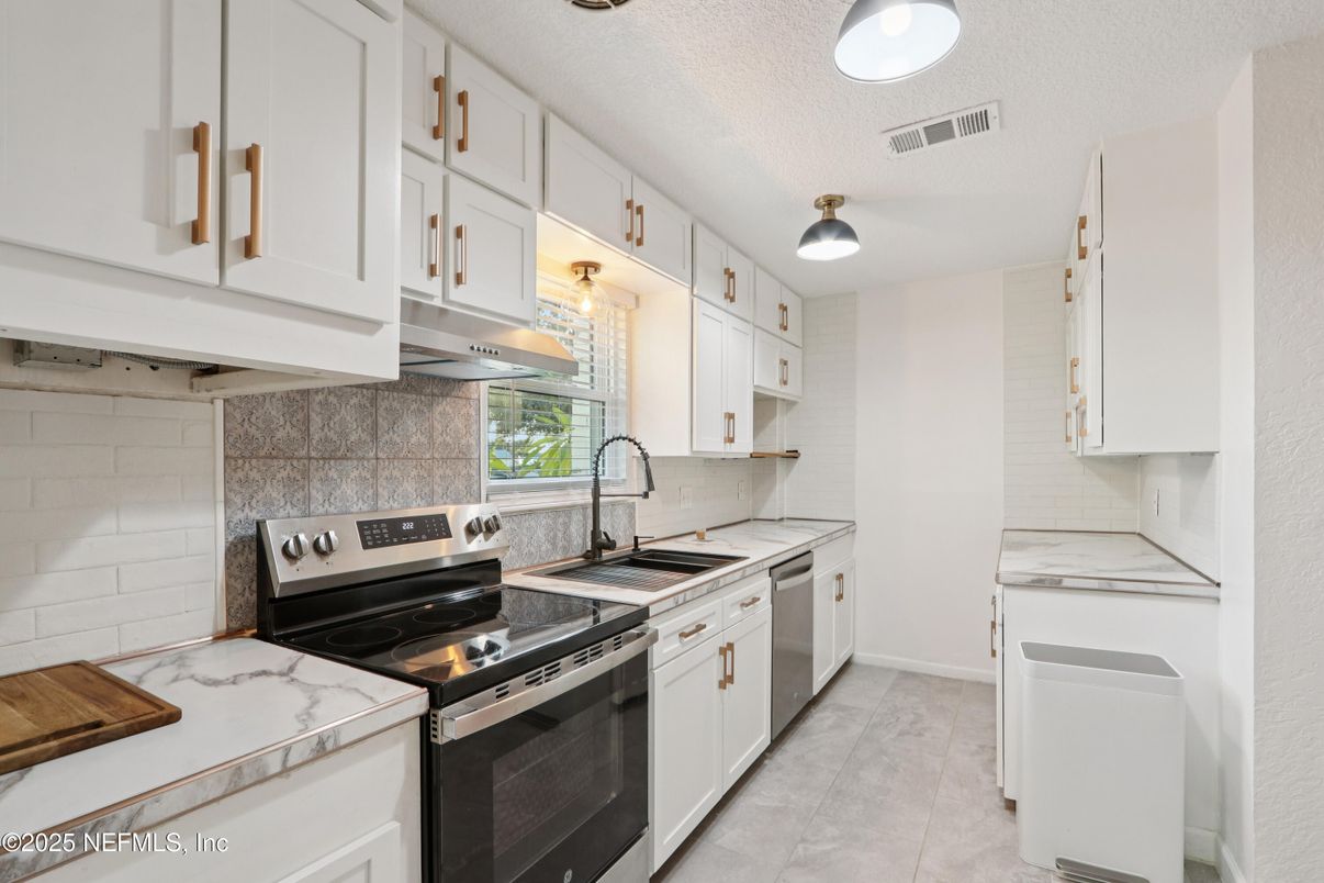 Interior, Kitchen, Stainless Steel Appliances