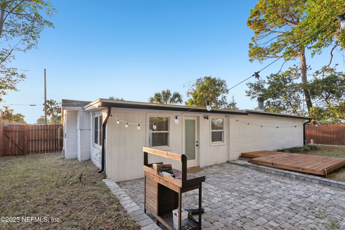 Backyard, Exterior, Hot Tub