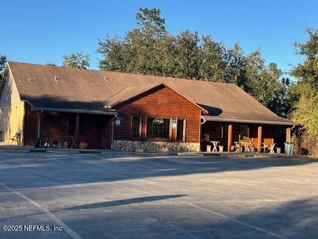 Backyard, Exterior, Facade, Log Home
