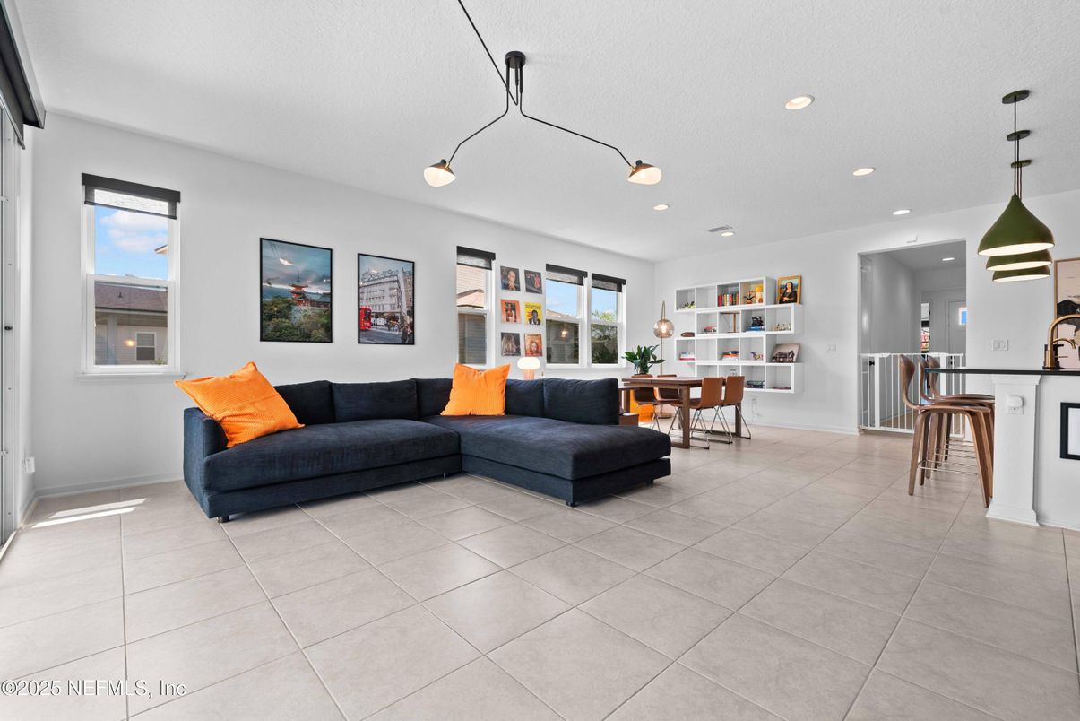 Dining room, Interior, Living room, Pendant Lights, Recessed Lighting
