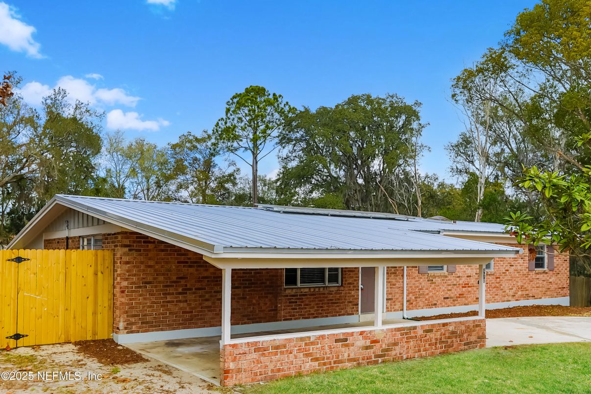 Exterior, Solar Panels