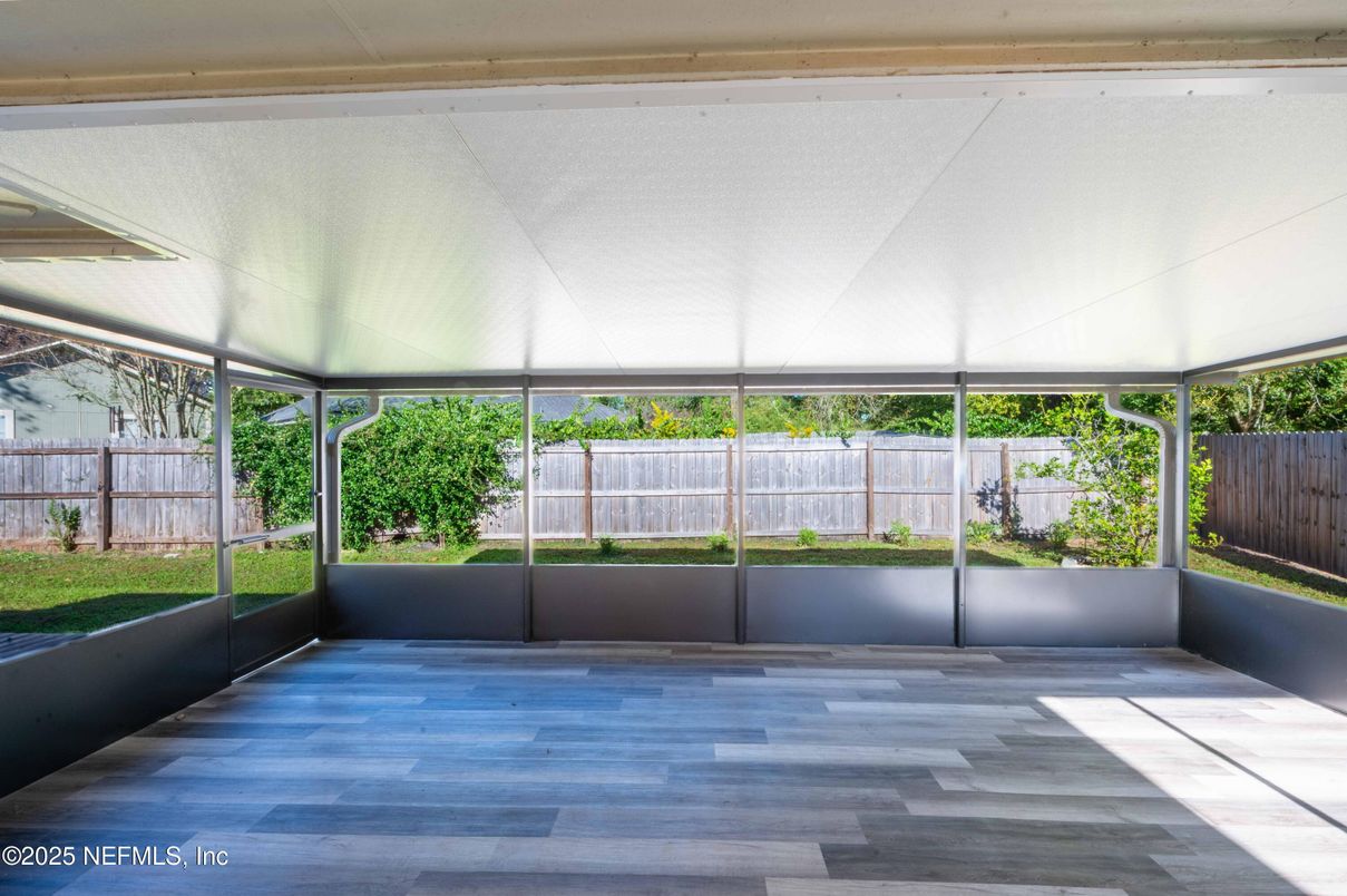 Empty room, Interior, Sun Room, Wood Texture Flooring