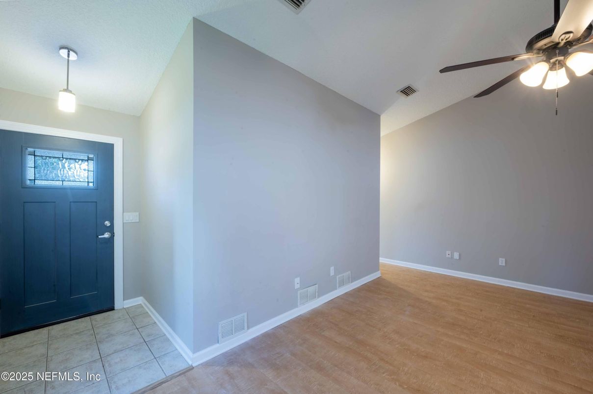 Empty room, Interior, Pendant Lights, Wood Texture Flooring