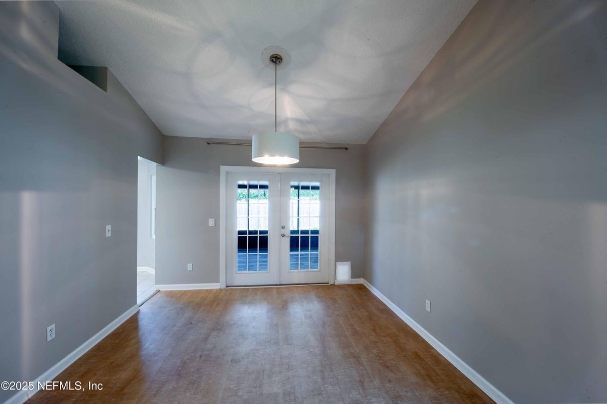 Empty room, Interior, Pendant Lights, Wood Texture Flooring