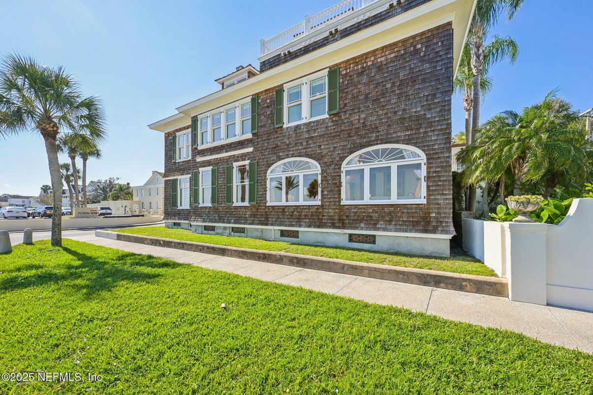 Exterior, Facade, Brick Facade, Modern