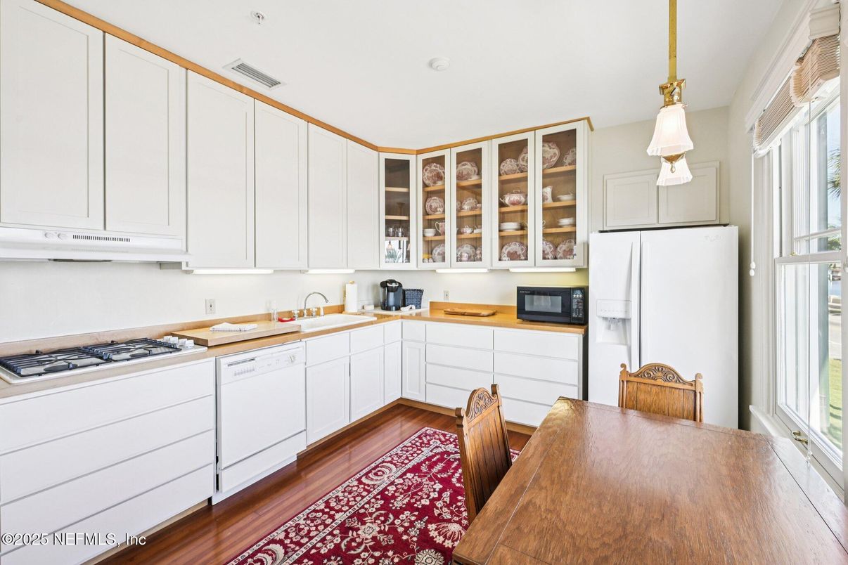 Interior, Kitchen, Pendant Lights, Wood Texture Flooring
